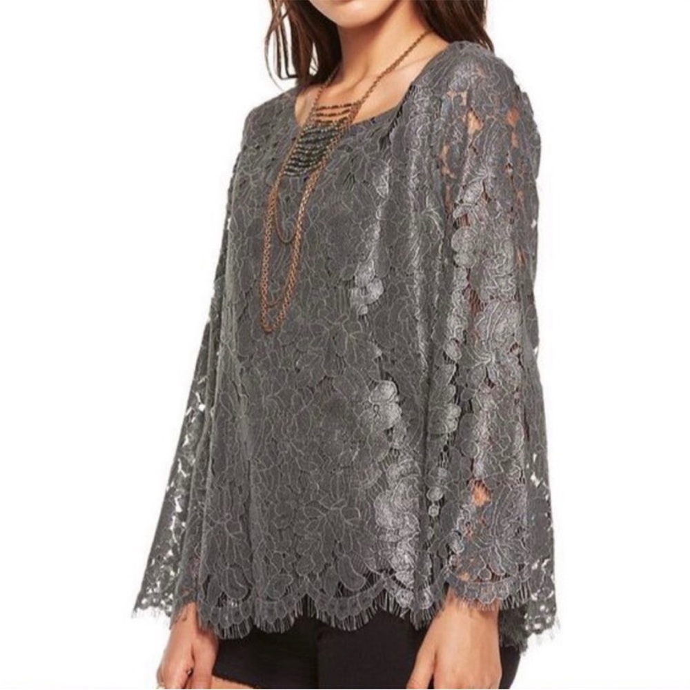 NWOT, Chaser, Women's, Vintage Metallic Floral Lace Open Back Bell Sleeve Top